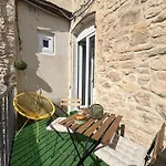 Apartmán L'ecrin - Spacieux, Terrasse & Centre A Pied Nîmes